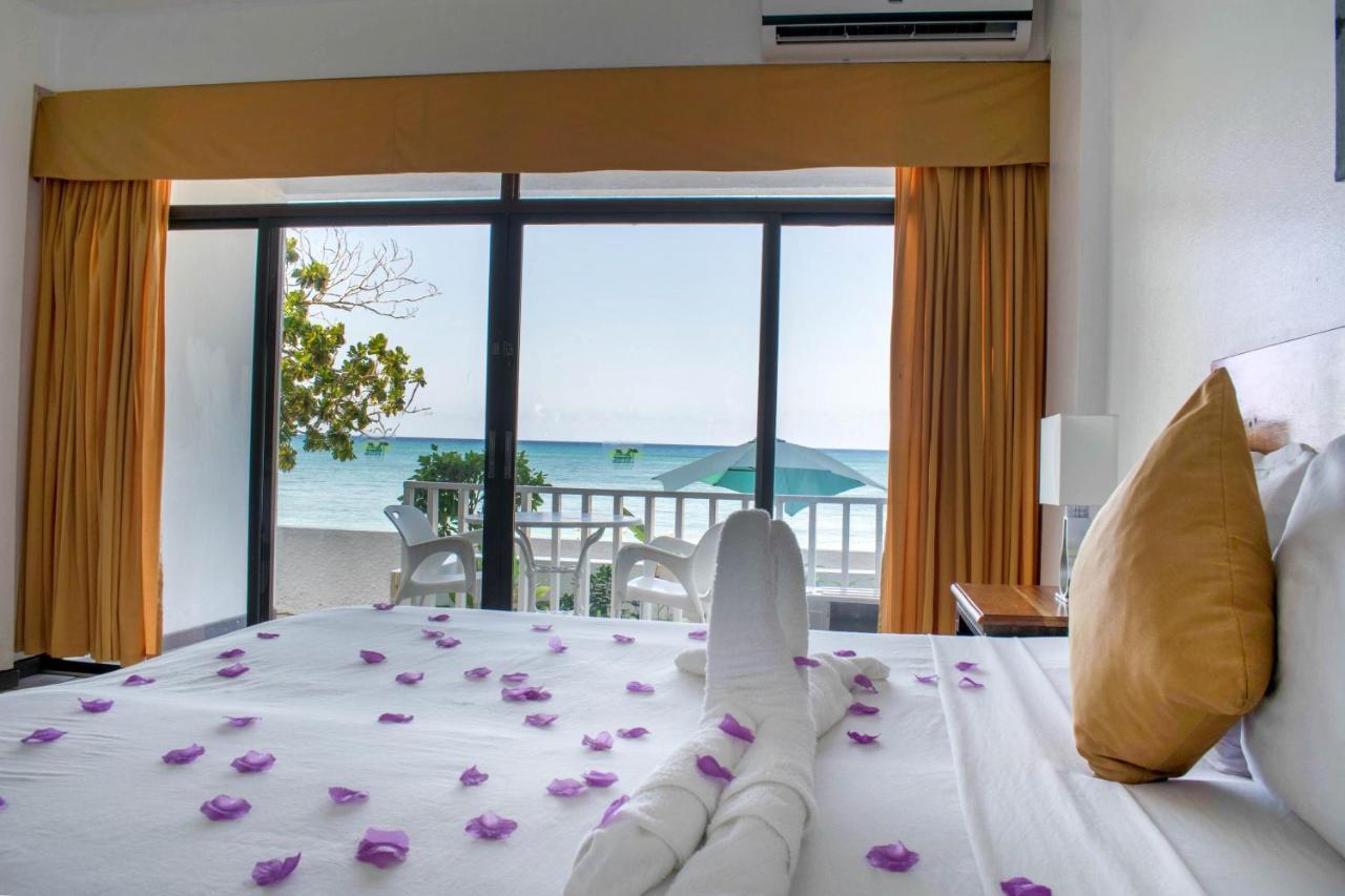 Beach Front Hotel Ocho Rios Eksteriør bilde