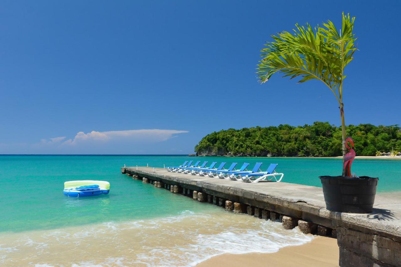 Beach Front Hotel Ocho Rios Eksteriør bilde